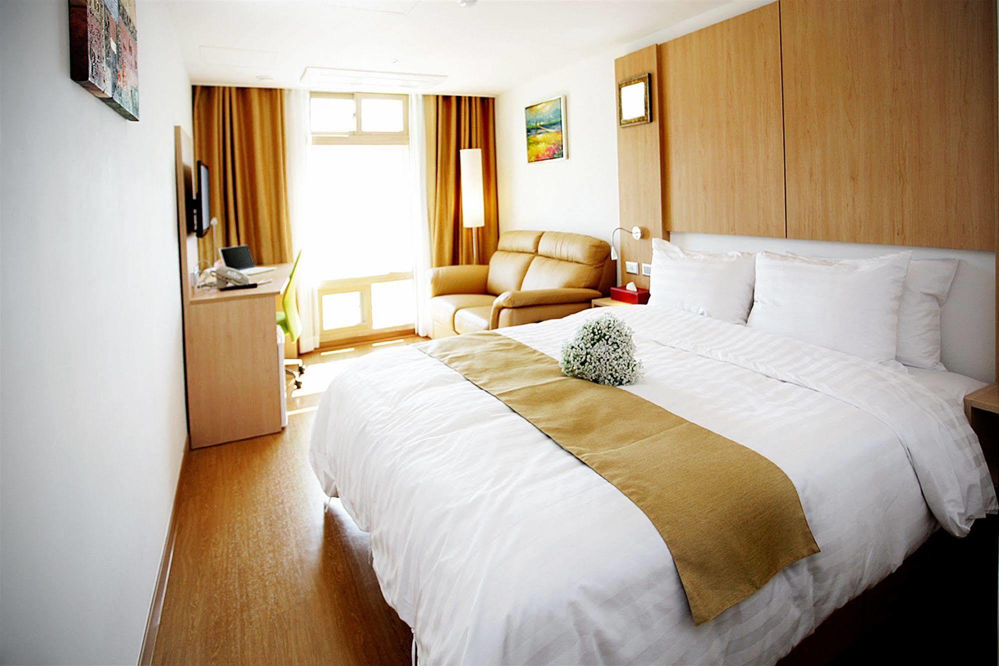 Gunsan Apple Tree Hotel Esterno foto