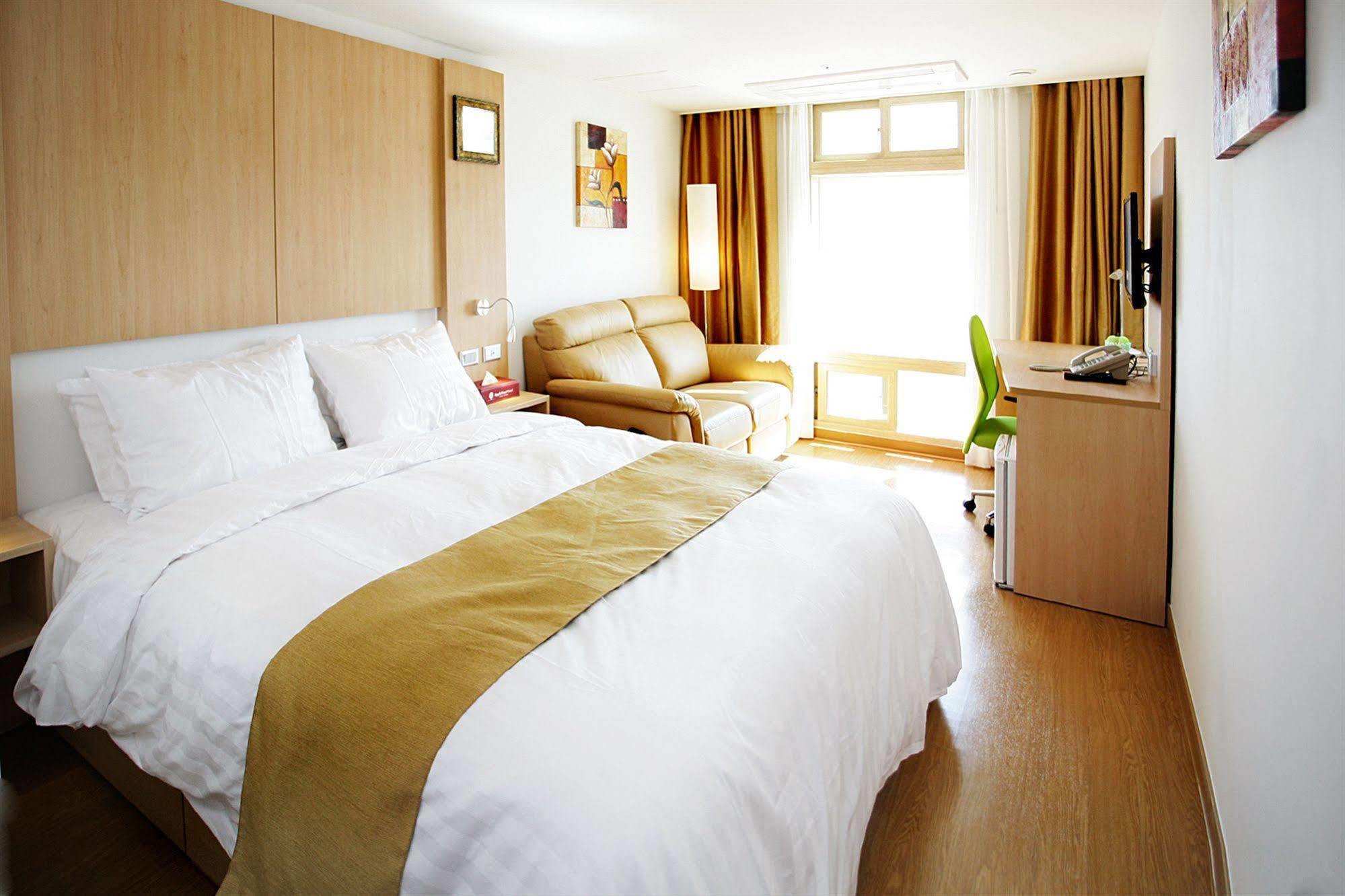 Gunsan Apple Tree Hotel Esterno foto