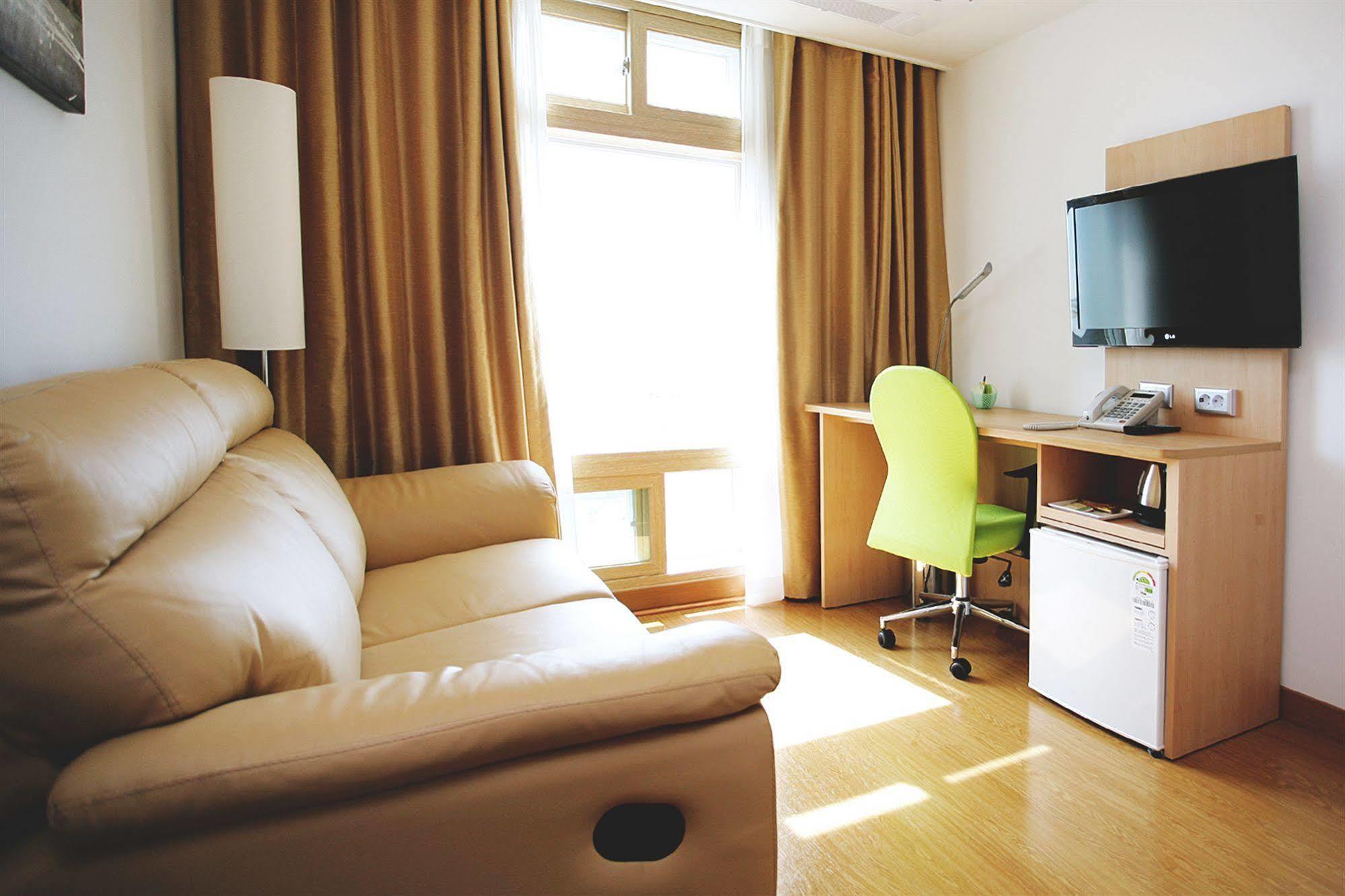 Gunsan Apple Tree Hotel Esterno foto